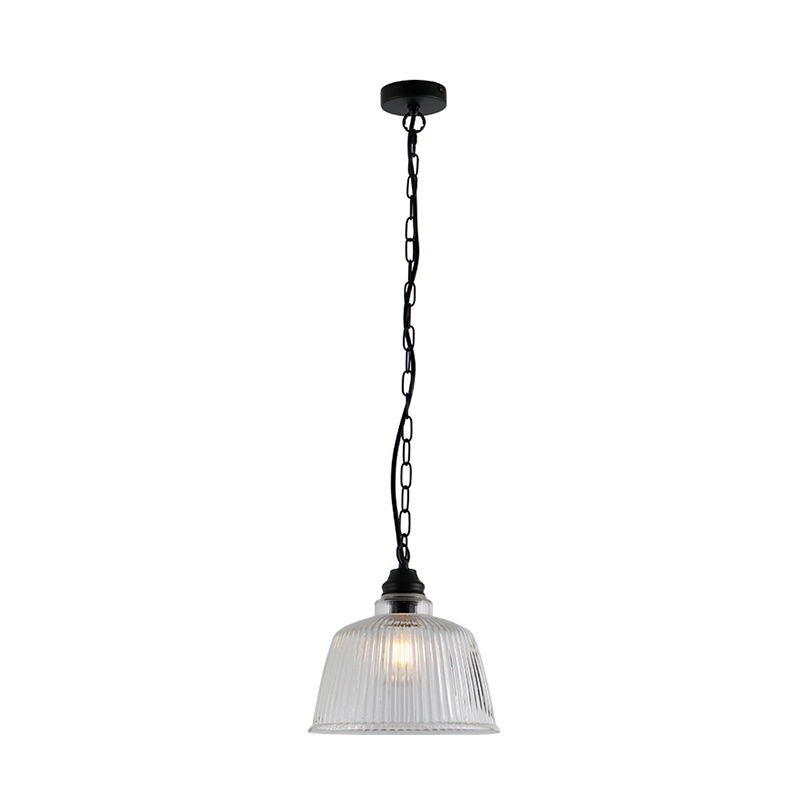 Hanglamp van kristalhelder glas in moderne stijl